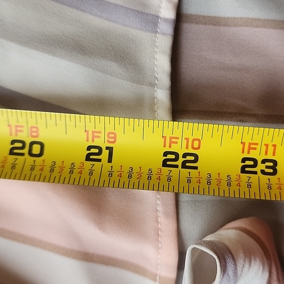 Guess women's pullover blouse - Picture 8 of 8